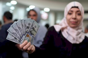 قناة عبرية تكشف تفاصيل صرف المنحة القطرية