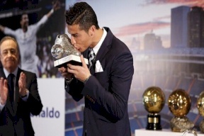بيريز يعيد رونالدو الى ريال مدريد بهذه الطريقة