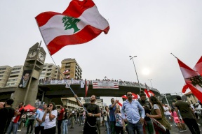 غانتس يُهدد لبنان بدمار يفوق ما حدث بغزة بعشرة أضعاف