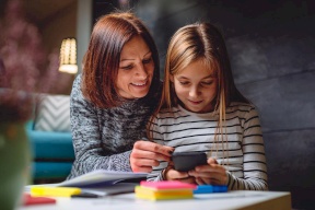كيف يكون أولياء الأمور خطراً على أبنائهم ؟