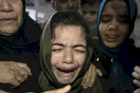 غزة تشيع جثامين 12 شهيداً 