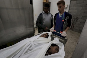 مجزرة في دير البلح..8 شهداء بينهم امرأتين وطفل 