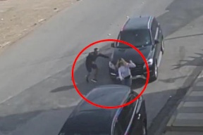 فيديو.. حادث دهس غريب لفتاة في عمان