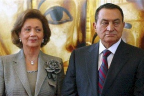 سوزان مبارك في العناية المركزة