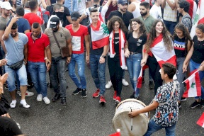 احياء ذكرى الاستقلال في لبنان بالمظاهرات