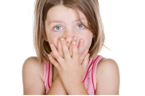 ما هي اسباب قرحة الفم عند الأطفال؟