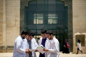 جامعة القدس: جميع خريجي كلية الطب نجحوا بامتحان المزاولة الإسرائيلي