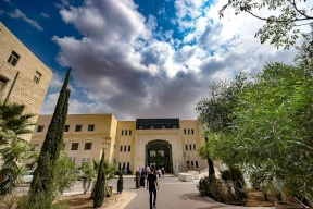 خريجو الصيدلة بجامعة القدس يحققون نجاحاً كاملاً بامتحان المزاولة الإسرائيلي