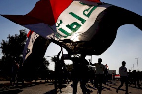 محتجو العراق يضربون عن الطعام