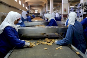 لأول مرة-  قطاع غزة يصدر بضائعه إلى دول الخليج