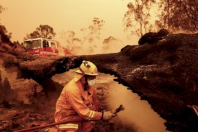 أستراليا تحترق و النار تقترب من العاصمة