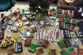 ضبط أدوية ومنشطات جنسية محظورة في الخليل