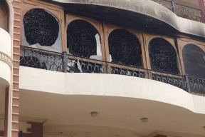 صور: حريق في "فيلا" الفنان ايهاب توفيق ووفاة والده
