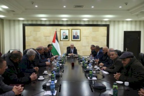 نقابة الصحفيين تطالب الحكومة والقطاع الخاص مواجهة حرب "الفيس بوك"