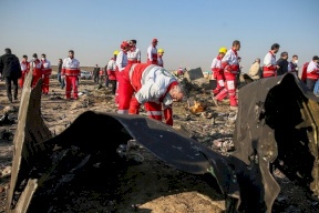 فيديو: إيران تحتجز شخصا صور لحظة استهداف الطائرة الأوكرانية!