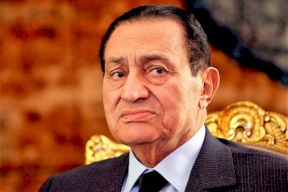 أنا مش هنسى يا عزت.. لماذا قال حسني مبارك هذه الجملة لـ"عزت العلايلي"؟