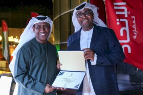 الخوار يهلوس في مهرجان شتاء كتاب دبي