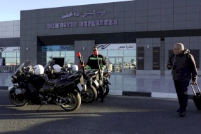 اعتقال سائح بريطاني تحرش بضابط أمن مصري