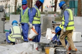 عمال مونديال قطر بلا أجور لأشهر و"تحت التهديد"