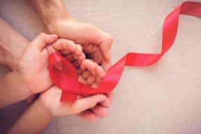مصر.. تعويض "مليوني" لزوجة أصيبت بالإيدز من زوجها