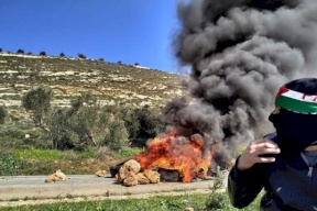 بيتا تتصدى للمستوطنين 