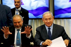 انتخابات إسرائيل.. ليبرمان "بيضة القبان" مرة أخرى!