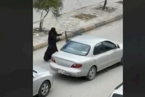 فيديو| الأردن: اعتقال منقبة بعد رقصها بالشارع العام خلال حظر التجول