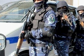 لعدم الالتزام بتعليمات الطوارئ..القبض على 8 أشخاص وحجز 3 مركبات في طولكرم
