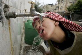 فلسطين: تحذيرات من انتقال فيروس كورونا عبر مياه الحنفيات!