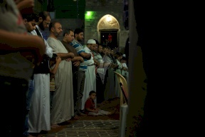 "أوقاف غزة" تحسم مصير صلاة التراويح خلال رمضان