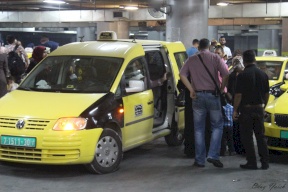 اعتصام لسائقي النقل العمومي بجنين: "نريد العودة للعمل"