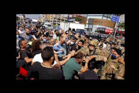 لبنان: احتجاجات على ارتفاع الأسعار وحرق بنوك في طرابلس