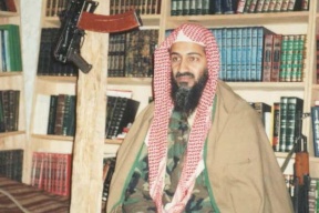 كان يُمسك بكتف "زوجته".. قاتل اسامة بن لادن يكشف تفاصيل مثيرة عن العملية