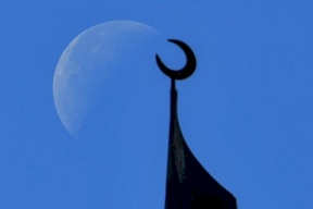 رمضان هذا العام .. 29 أم 30 يوماً؟