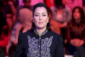 فيديو- إعلامية تونسية تهدد بحرق نفسها وتستغيث بالعرب!