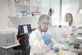 إسرائيل تعلن اكتشاف مضادات كورونا 