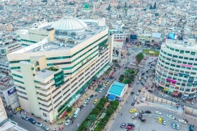 محافظ نابلس يسمح بفتح كافة المحلات التجارية