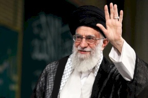 خامنئي: لا جريمة أكبر من احتلال فلسطين وهذه وصيتي