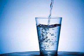 تجنبوا شرب الماء بعد تناول الفاكهة