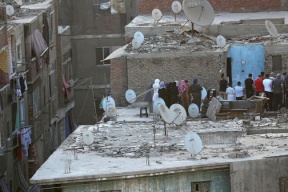مدمنون يمزقون جسد شاب مصري