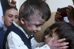 الطفل دوابشة سيدلي بشهادته ويواجه قاتل عائلته حرقًا