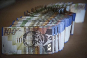 هل تراجعت إسرائيل عن الاقتطاع من أموال الضرائب الفلسطينية؟