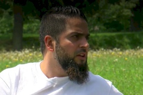 أول تعليق للفلسطيني الذي تسبب في مقتل فلويد  بعد عن أبلغ الشرطة عنه بسبب 20 دولار