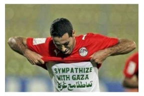 أبو تريكة يكشف كواليس ارتداء قميص "تعاطفاً مع غزة" بأمم إفريقيا 2008