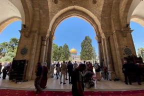 الأقصى يفتح أبوابه لصلاة الجمعة للمرة الأولى منذ 70 يوماً