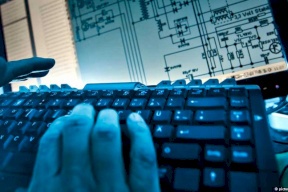 وزارة الاتصالات: فرص عمل قريباً ونحذر من التطبيع التكنولوجي