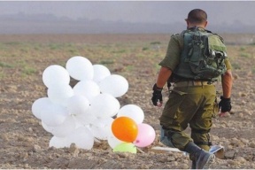 بعد توقف منذ ما يزيد عن 7 أشهر.. عودة البالونات الحارقة على حدود غزة