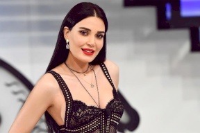 شاهد: ابنة سيرين عبد النور تخطف الأنظار بجمالها في عيد ميلادها