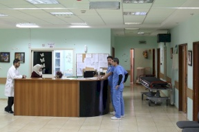 الصحة تغلق قسمين بمستشفى الخليل ومستشفى الهلال بالبيرة