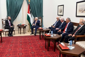 السلطة: جاهزون للجلوس على طاولة المفاوضات مع إسرائيل